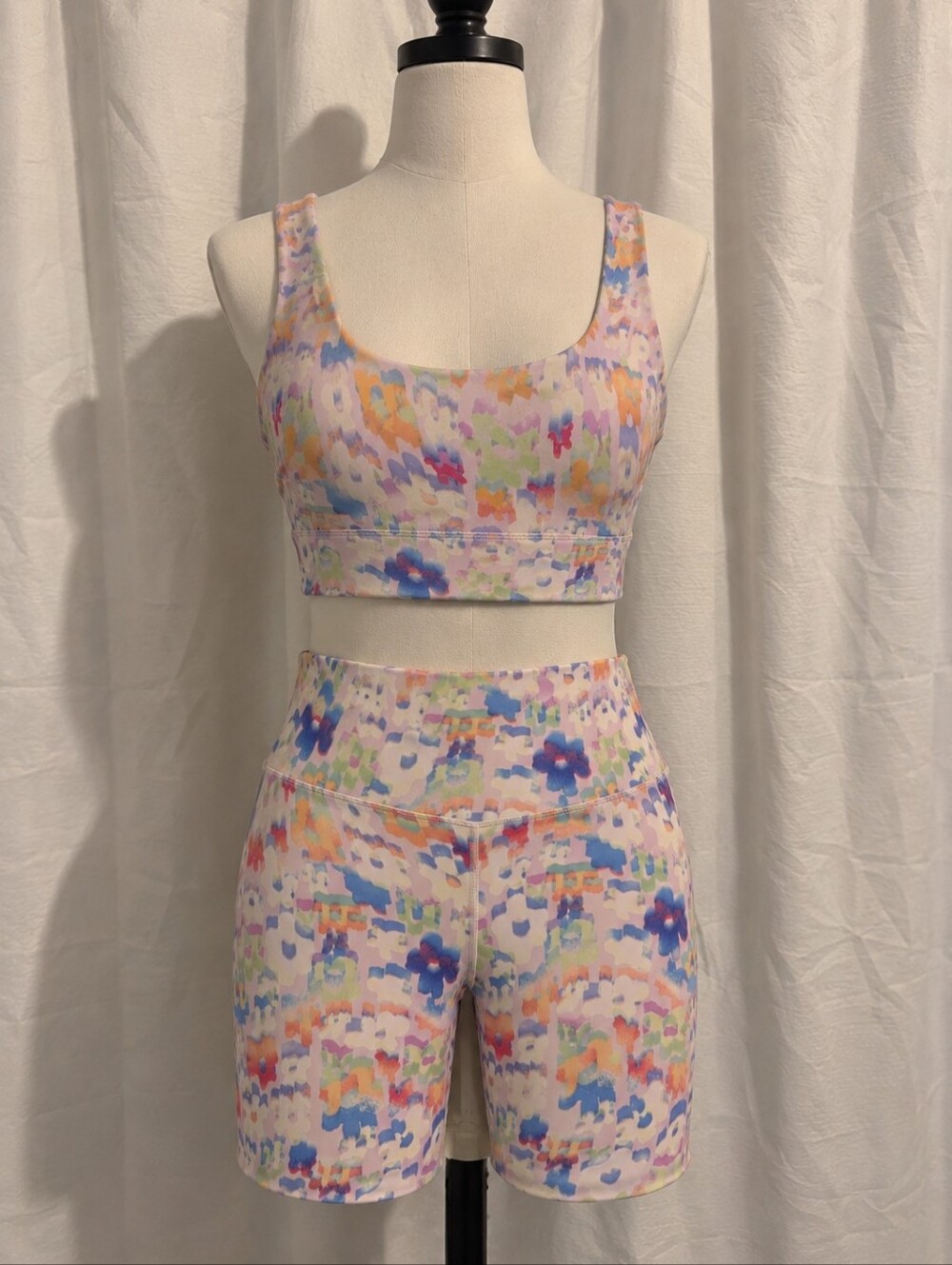 Fabletics Bra & Shorts Set Pastel Floral-Print and Reversible Sports Bra